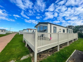 Superb Caravan With Decking At Skipsea Sands Holiday Park Ref 41017Nf